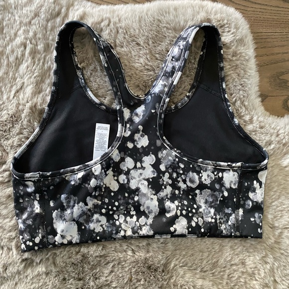 Nike sport bra size Large - Picture 2 of 4